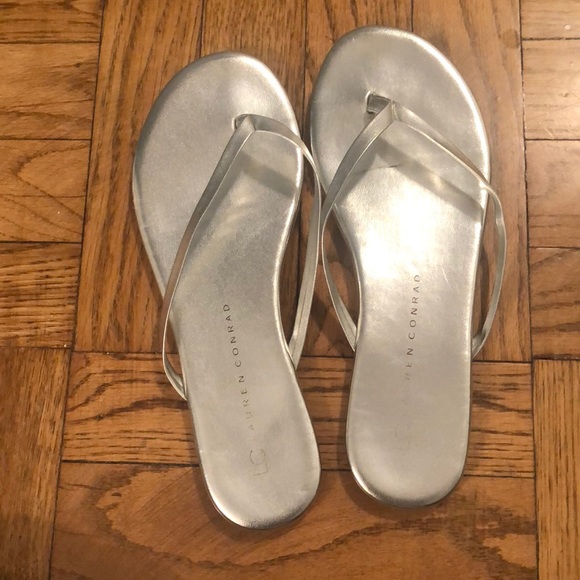 LC Lauren Conrad Shoes - LC Lauren Conrad Silver Flip Flops size 7
